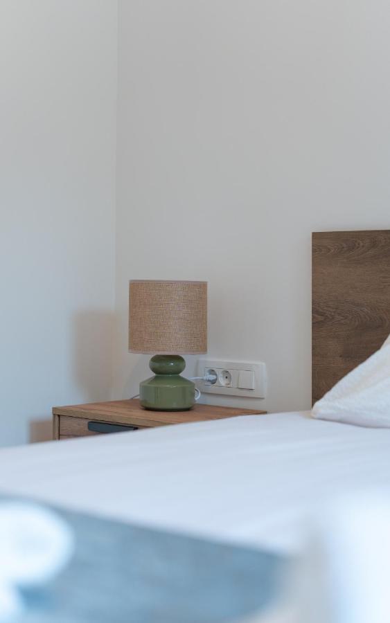Number One Apartments Vir Luaran gambar